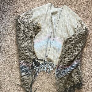 Diamond Motif Fringe Wrap in Olive and Cream